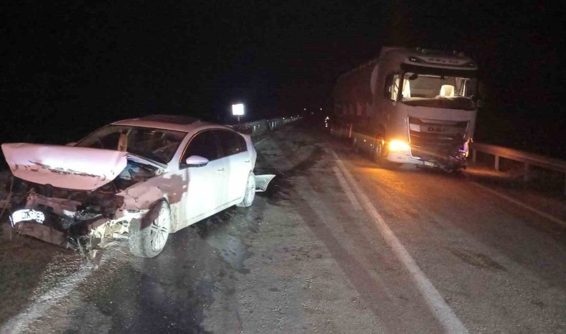 Bilecik’te tır ile otomobilin çarpışması sonucu meydana gelen trafik kazasında