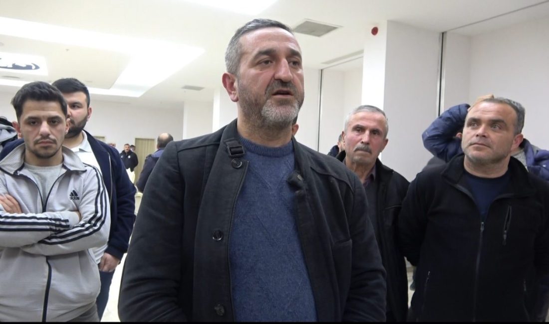 Bilecik’te, minibüs esnafı dün öğrenci fiyatının 20 TL’den 17 TL’ye