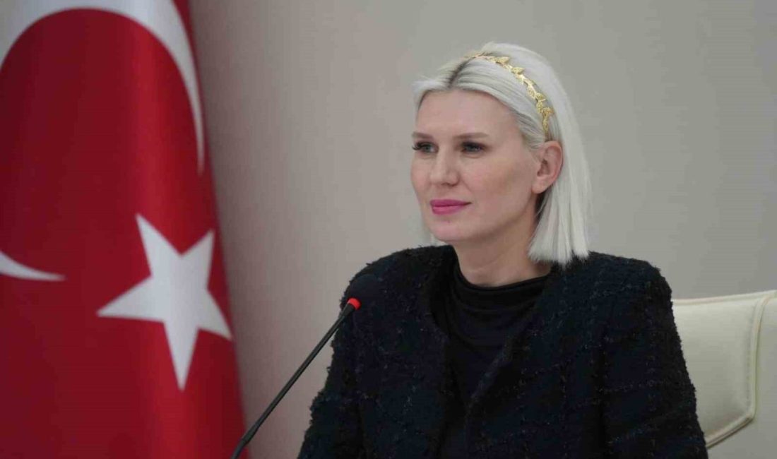 Bilecik Belediye Başkanı Melek Mızrak Subaşı, Beşiktaş Mahallesi’nin bir bölümünde