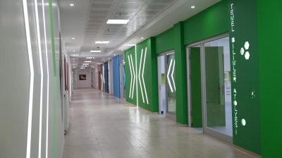 Düzce Belediyesi Bilim Merkezi, bilim meraklısı gençlere yönelik hazırladığı atölyeleri