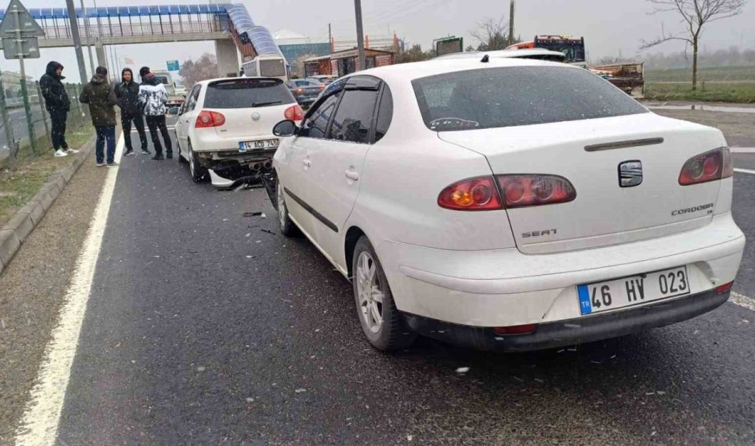 Bolu’da D-100’de 3 araçlı zincirleme kaza Bolu’da D-100 karayolunda 3 aracın karıştığı zincirleme trafik kazası maddi
