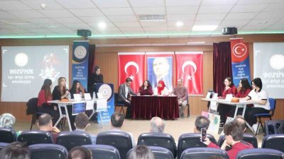 Bilecik’in Bozüyük ilçesinde Bil-En kapsamında liseler arasında düzenlenen “Gençler Tartışıyor”