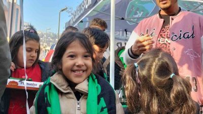 Kocaelispor, dünya kadınlar gününe özel düzenlediği etkinlikte kadınlara coşkulu ve