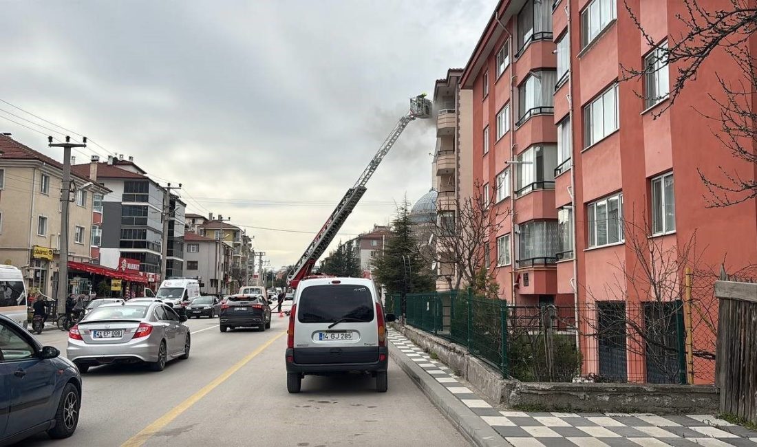 Bolu’da 5 katlı bir apartmanın 5.katında bulaşık makinesi kaynaklı çıkan