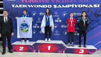 Antalya’da düzenlenen Türkiye Yıldızlar Taekwondo Şampiyonası’nda Sakarya Büyükşehir Belediyesi Spor