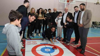 Darıca’da düzenlenen Kurumlar Arası Curling Turnuvası sona erdi. 34 takımın
