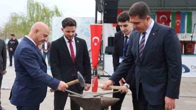 Baharı, bolluğu ve bereketi müjdeleyen, kardeşliğin simgesi Nevruz Bayramı, Düzce