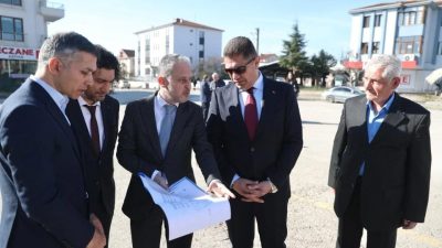 DÜZCE(İHA) – Düzce Valisi Selçuk Aslan, Hamidiye Mahallesine yapılacak olan