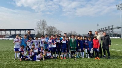 DÜZCE(İHA) – Düzce’de okul sporları küçük erkekler futbol müsabakalarında birinci