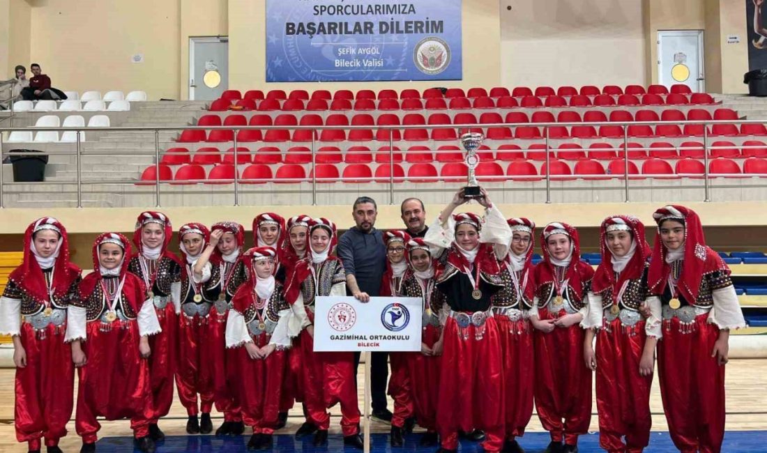 Bilecik’te düzenlenen Geleneksel Halk Oyunları İl Yarışması büyük bir coşkuyla