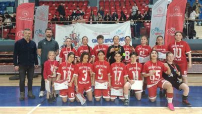DÜZCE(İHA) – Düzce okul sporları genç kızlar a futsal müsabakalarında