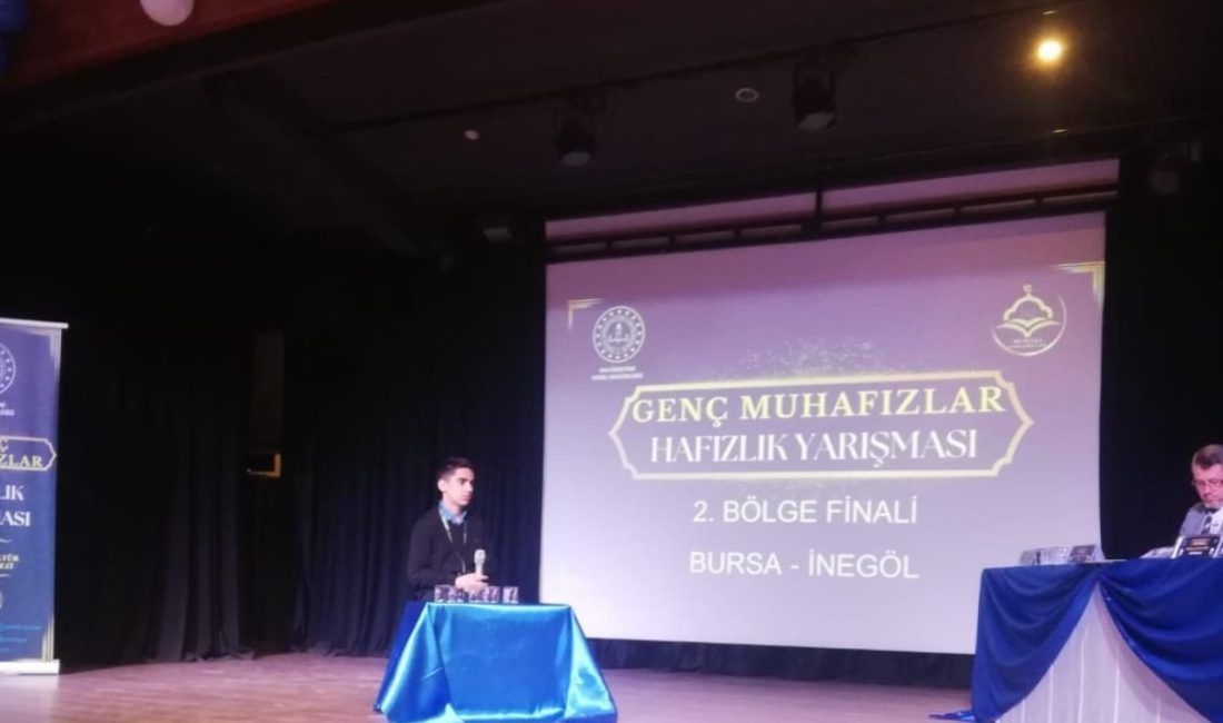 Hafız Muhammed Mustafa Uygur, İnegöl’de Bilecik’i temsil etti Bursa’nın İnegöl lçesinde düzenlenen ’Genç Muhafızlar Hafızlık Yarışması Bölge Finali’nde,