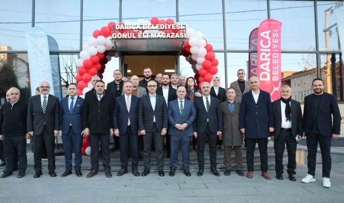 İhtiyaç sahipleri için ücretsiz alışveriş Kocaeli’nin Darıca ilçesinde ihtiyaç sahiplerinin gıda ve giyim başta olmak