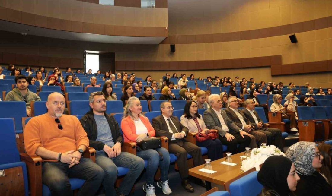 DÜZCE(İHA) – Düzce Üniversitesi’nde düzenlenen 12 Mart İstiklal Marşı’nın Kabulü