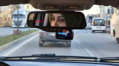 DÜZCE (İHA) – Düzce’de işyeri kapanan Yasemin Yüksel isimli kadın