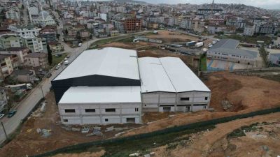 Çayırova’ya kazandırılan Kapalı Spor Salonu ve Sporcu Fabrikası projesinde çalışmalar