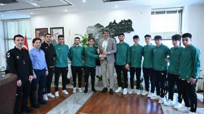 Kartepe Belediyespor Hokey Takımı, Erkekler Salon Hokeyi 1’inci Ligi’nde şampiyonluğa