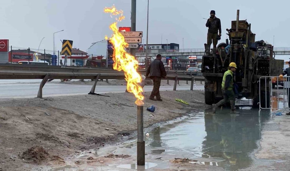 Kartepe’de yer altından yine gaz çıktı, ekipler kontrollü olarak yaktı Kocaeli’nin Kartepe ilçesinde 13 gün önce yer altından çıkan gaz