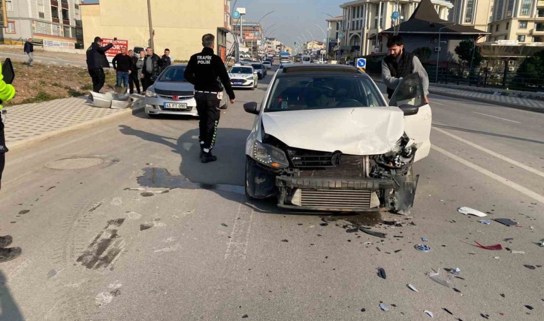 Kocaeli’de 2 otomobil çarpıştı: 1 yaralı Kocaeli’nin Körfez ilçesinde 2 aracın çarpışması neticesinde meydana gelen kazada