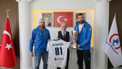 Erkekler Voleybol 1. Ligi’ne yükselen Düzce Belediyesi Spor Akademisi Voleybol