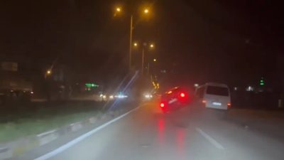 Düzce’de köpeğe çarpmamak için manevra yapan otomobil, minibüse çarparak takla