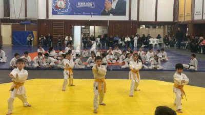 Körfez Gençlerbirliği Spor Kulübü karate branşında 2025 yılının ilk kuşak