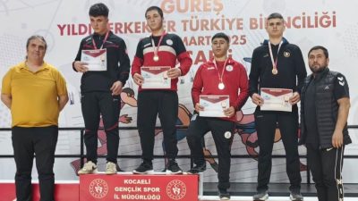 Kocaeli’de düzenlenen Okul Sporları Güreş Yıldız Erkekler Türkiye Birinciliği’ne katılan