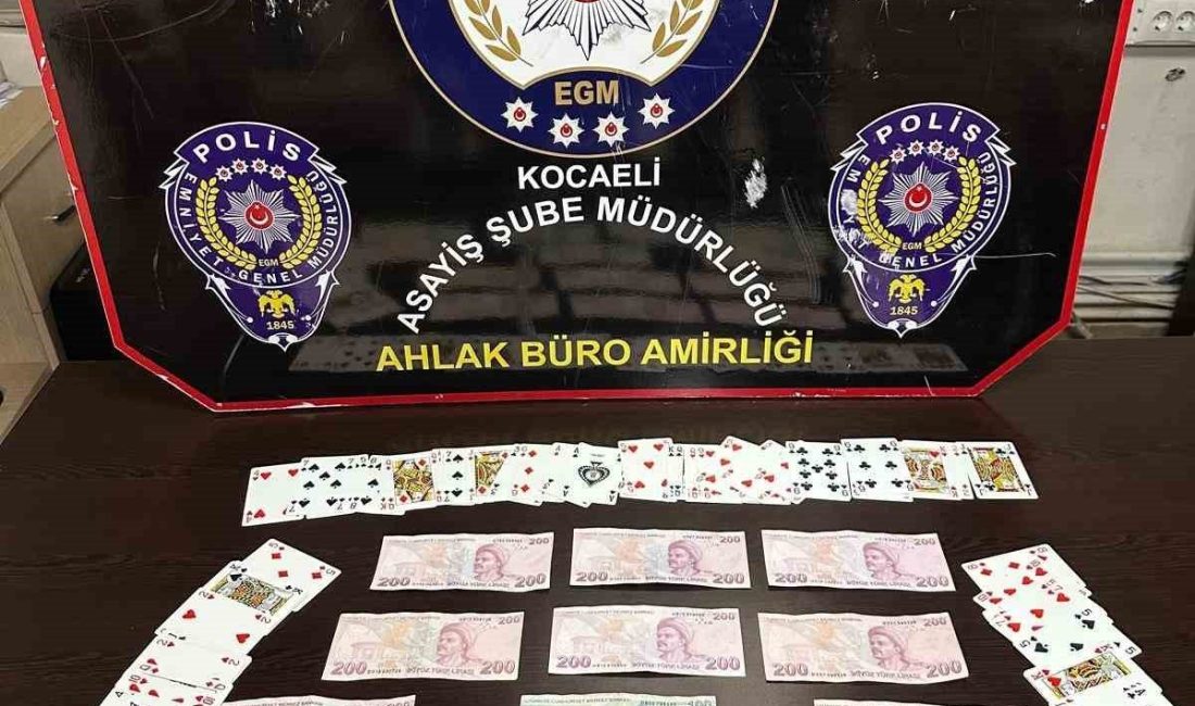 Kocaeli’nin Darıca ilçesinde bir kahvehanede kumar oynayan 4 kişiye 36