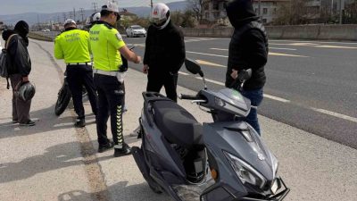 Bölge Trafik Denetleme Şube Müdürlüğü ekipleri, kara yollarında motosiklet sürücüleri