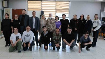 Uluslararası dans yarışmasına hazırlanan Düzce Belediyesi Kusursuz Kafe’de çalışan özel