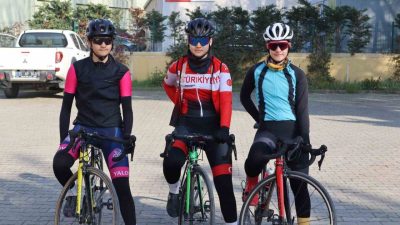 Yalova’da okullarda düzenlenen yetenek taramalarında keşfedilerek bisiklet sporuna başlayan ve
