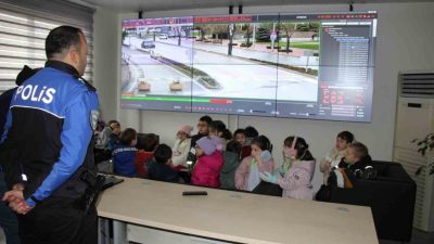 Bolu’da Solmazana Anaokulu’nda eğitim gören öğrenciler ve öğretmenleri, Bolu İl