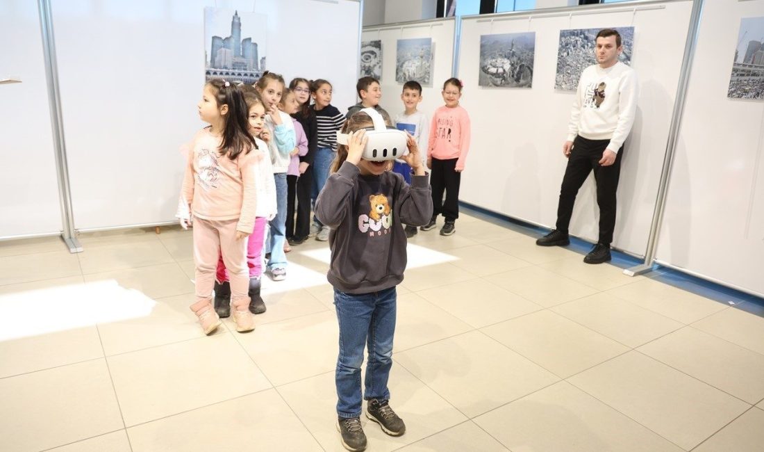 Miniklerden kutsal topraklara yolculuk Kartepe’de minikler, Sanat Evi’nde Ramazan ayına özel kurulan sanal gerçeklik