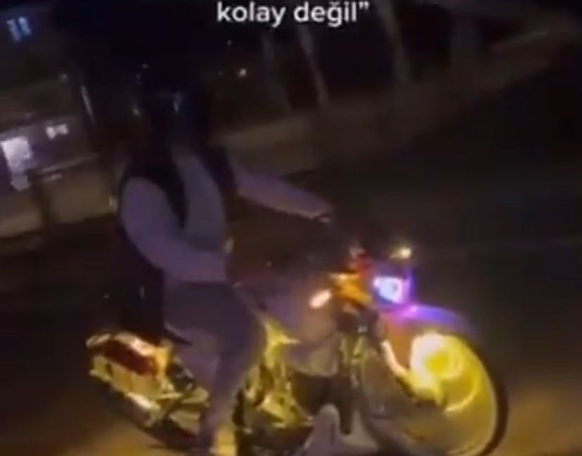 Bolu’da kurallara aykırı motosikletiyle sosyal medya hesabından paylaşım yapan çocuk