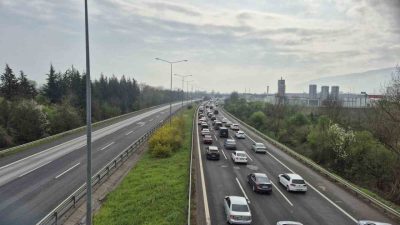 Düzce(İHA) – Ramazan Bayramı tatilini aileleriyle birlikte geçirmek isteyenlerin Anadolu’ya