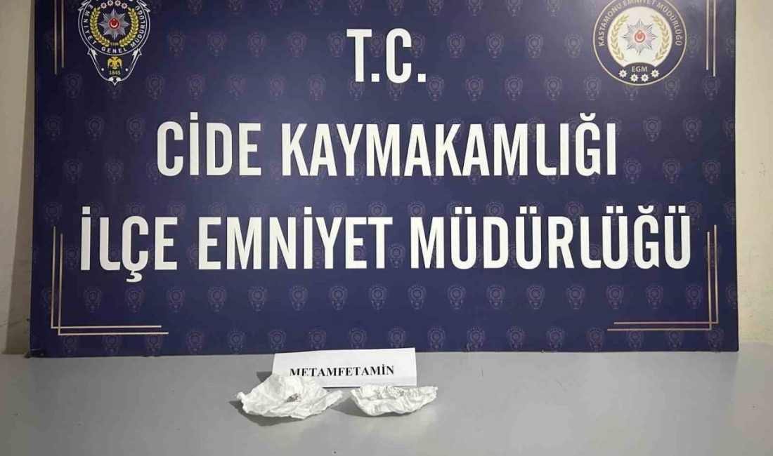 Çorum’un Cide ilçesinde polis ekipleri tarafından durdurulan araçta 2 parça