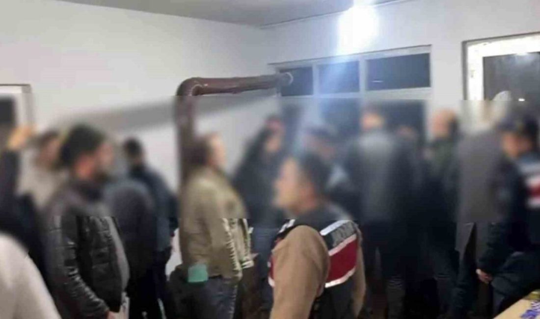 Sakarya’da yasa dışı bahis operasyonu: 66 kişiye binlerce lira ceza kesildi Sakarya’nın Karasu ilçesinde jandarma ekiplerince gerçekleştirilen yasa dışı bahis operasyonunda
