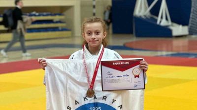 Sakarya Büyükşehir Belediyesi Judo Sporcusu Gülfem Aysima Aydön, Bilecik’te gerçekleştirilen