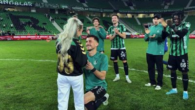 Sakaryasporlu futbolcu Alpaslan Demir, Yeni Malatyaspor maçının ardından kız arkadaşına