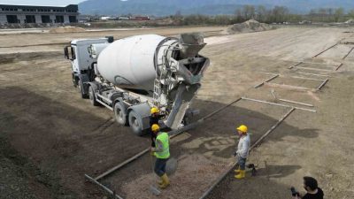 Düzce Belediyesi’nin birinci etabını tamamladığı modern sanayi sitesi projesinde, ikinci