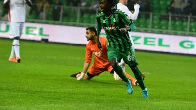 Trendyol 1. Lig’in 27. haftasında Sakaryaspor, sahasında karşılaştığı Fatih Karagümrük’e