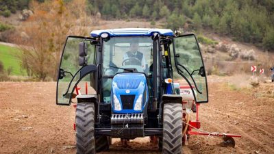 Bilecik Valisi Şefik Aygöl, 100 bin dekarlık alana ekilecek yağlık