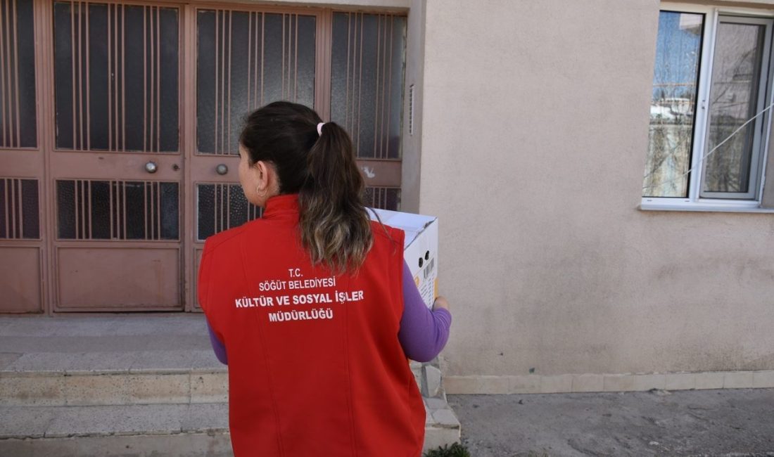 Yardım kolileri ihtiyaç sahibi ailelere ulaştı Söğüt İlçe Jandarma Komutanlığı personelleri, tarafından toplanan yardım kolilerini, Söğüt