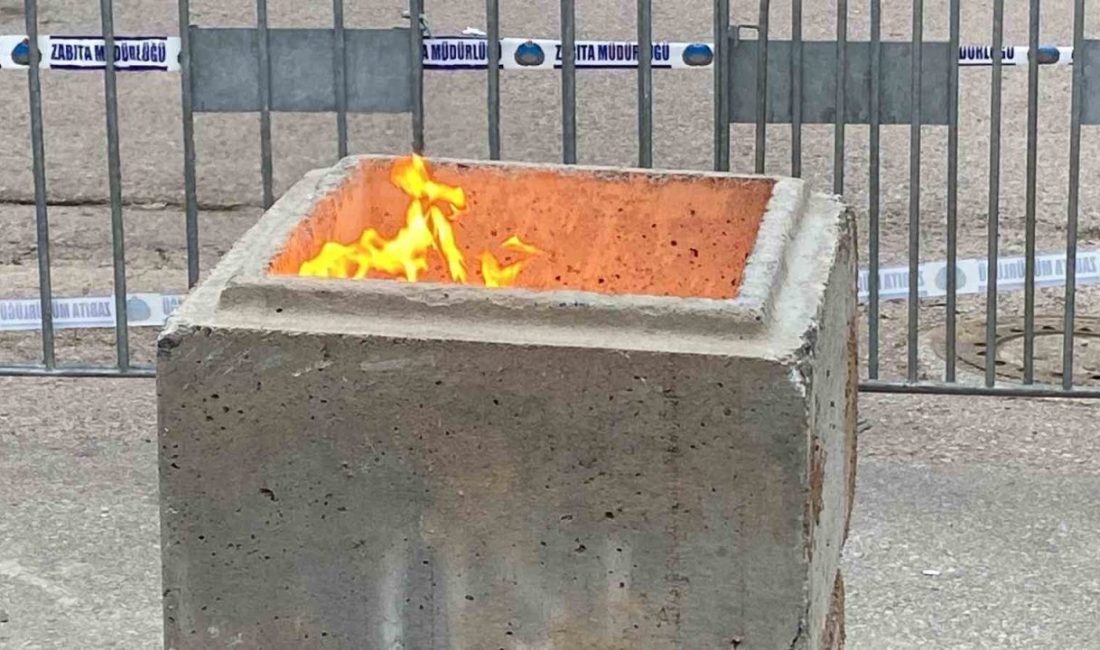 Yer altından çıkan gaz 6 gündür yanıyor Kocaeli’nin Kartepe ilçesinde sondaj çalışması sırasında açığa çıkan gaz 6.