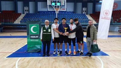 DÜZCE(İHA) – Düzce’de Yeşilay Haftası etkinlileri kapsamında düzenlenen, “Yeşilay 3×3