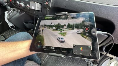 DÜZCE(İHA) – Düzce’de trafik denetimi yapan polis ve jandarma ekipleri