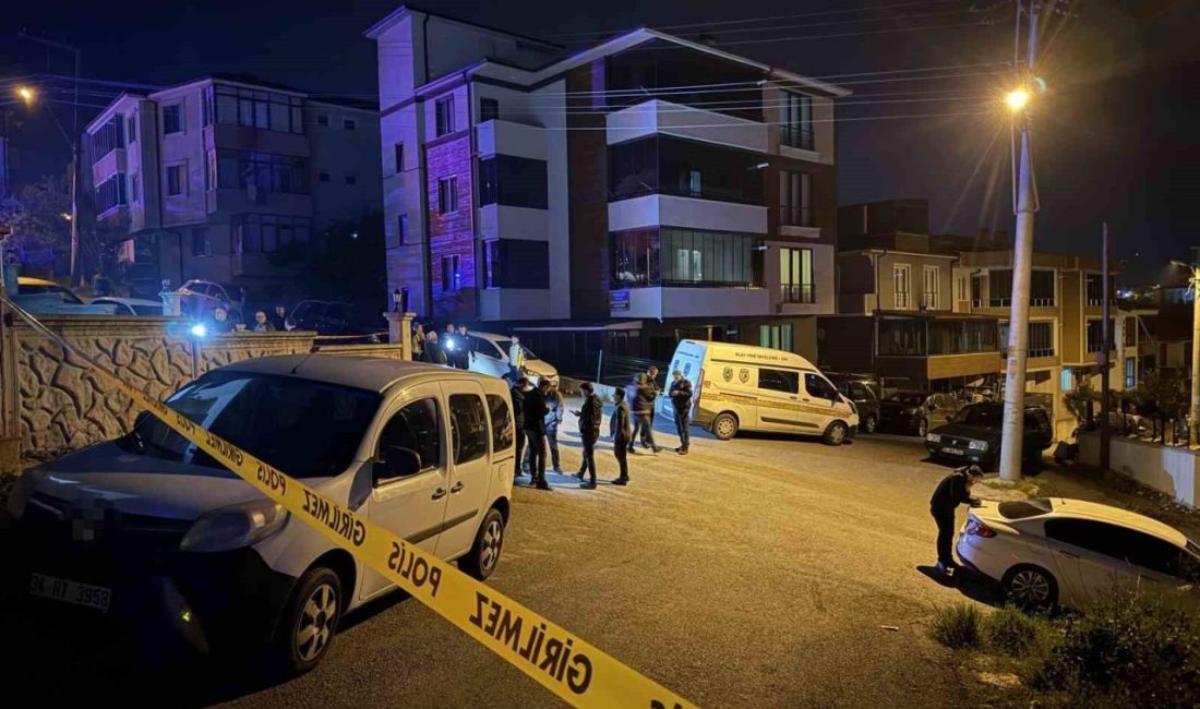 5 kişinin öldüğü olayda tutuklananların sayısı 14’e yükseldi Sakarya’nın Serdivan ilçesinde 5 kişinin hayatını kaybettiği silahlı kavgaya ilişkin