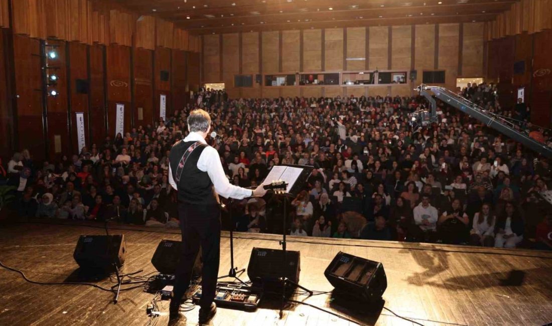 Barış Manço’nun şarkıları Kocaeli’de yankılandı Kocaeli’de Türk müziğinin efsane ismi Barış Manç’nun vefatının 26. yılında