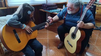 Başiskele Belediyesi tarafından geleceğin müzisyenlerini yetiştirmek, çocukların ve gençlerin müzik