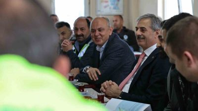 Sakarya Büyükşehir Belediye Başkanı Yusuf Alemdar, asfalt sezonunu başlattıklarını açıkladı.